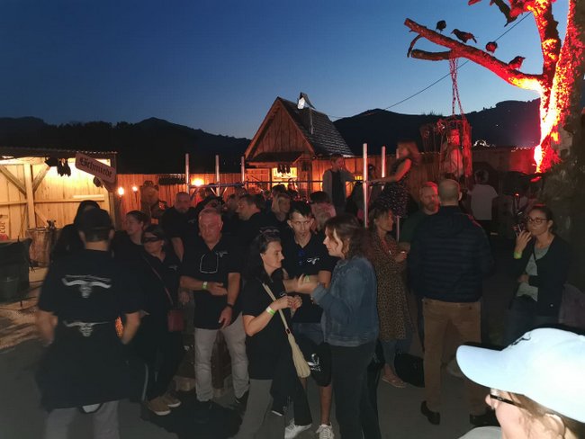 Auf Teufel komm raus